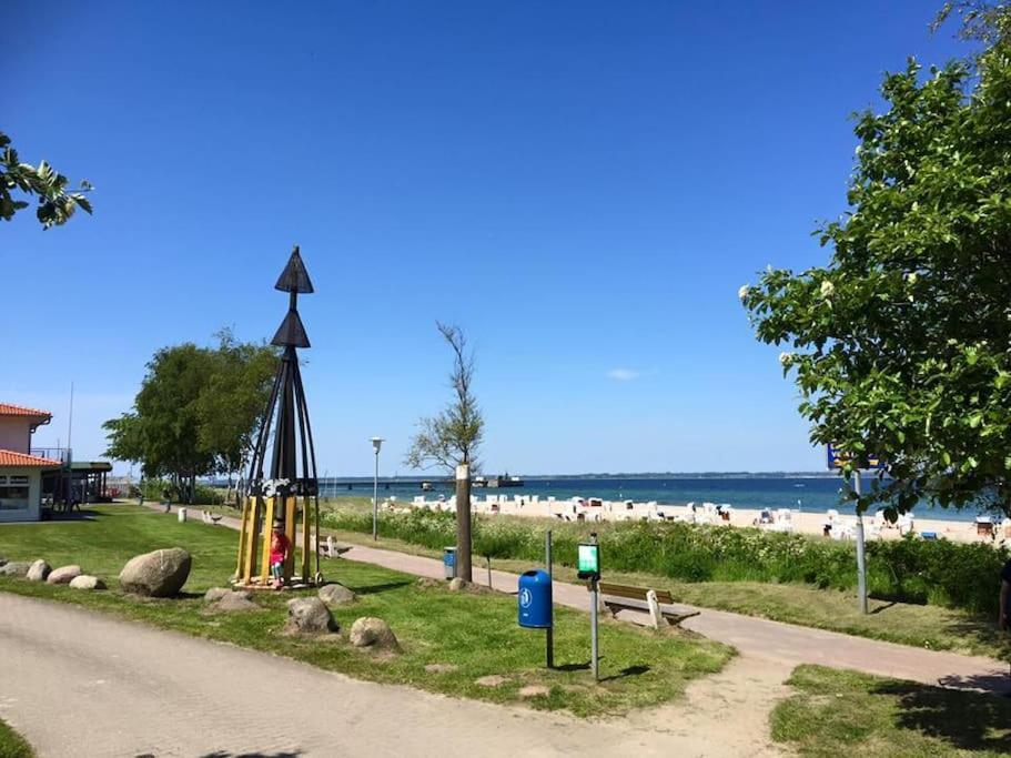 Neue Ferienwohnung Kuestennaehe Mit Terrasse 3Km Zum Strand Osdorf 外观 照片