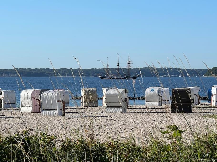 Neue Ferienwohnung Kuestennaehe Mit Terrasse 3Km Zum Strand Osdorf 外观 照片